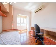 Exclusivo Ático con Vistas Panorámicas y Terraza Privada en Playa de San Juan