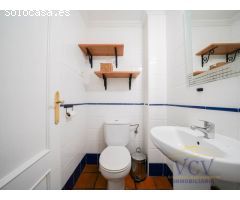 Tu Refugio en Gran Alacant: Encantador Bungalow con Vistas, Terraza y Espacios