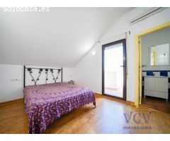 Tu Refugio en Gran Alacant: Encantador Bungalow con Vistas, Terraza y Espacios