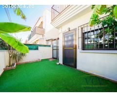 Tu Refugio en Gran Alacant: Encantador Bungalow con Vistas, Terraza y Espacios