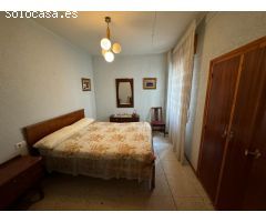 CASA EN EL CENTRO PARA REFORMAR CON GARAJE