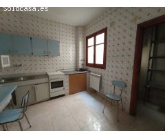 CASA EN EL CENTRO PARA REFORMAR CON GARAJE