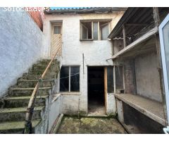 CASA EN EL CENTRO PARA REFORMAR CON GARAJE