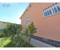 CASA TODA EN UNA PLANTA, EN PARCELA ESQUINERA