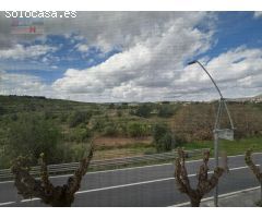 DOS CASAS JUNTAS EN MITAD DEL PUEBLO