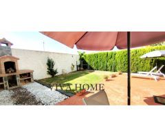 CHALE PAREADO DE 330m2 CON 5 HABITACIONES 3 BAÑOS EN EL CAMPO REAL