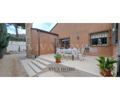CHALET INDEPENDIENTE TODO EXTERIOR EN UNA SOLA PLANTA Y BUHARDILLA, CON 18