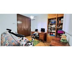 CHALET INDEPENDIENTE TODO EXTERIOR EN UNA SOLA PLANTA Y BUHARDILLA, CON 18