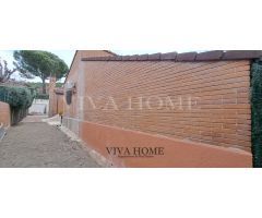 CHALET INDEPENDIENTE TODO EXTERIOR EN UNA SOLA PLANTA Y BUHARDILLA, CON 18