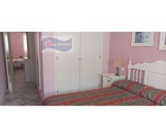 SE ALQUILA ESTUPENDO APARTAMENTO EN PRIMERA LINEA DE PLAYA EN NUEVO PORTIL,