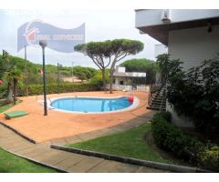 Se alquila estupendo chalet individual muy cerca de la playa en El Portil,