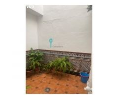 GRAN CASA EN CALLE KATIUSKA