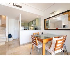4074 EXCLUSIVO DUPLEX MUY LUMINOSO Y VISTAS AL MAR