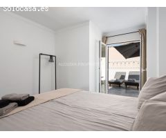 3951 SOBREATICO EN EL PASEO MARÍTIMO DEL PUERTO DE ALCUDIA CON VISTAS A TODA LA