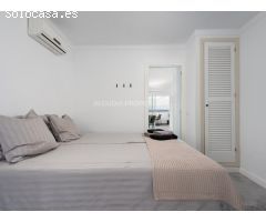 3951 SOBREATICO EN EL PASEO MARÍTIMO DEL PUERTO DE ALCUDIA CON VISTAS A TODA LA