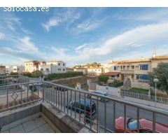 4050 CHALET ADOSADO EN EL PTO DE ALCUDIA MUY LUMINOSO