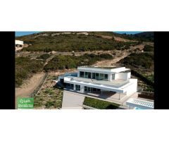 MAGNÍFICO CHALET CON VISTAS AL MAR EN ZAHARA DE LOS ATUNES