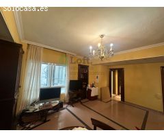 GRAN PISO JUNTO AL PARQUE DE SAN FRANCISCO CON TRASTERO INCLUIDO