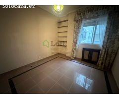 GRAN PISO JUNTO AL PARQUE DE SAN FRANCISCO CON TRASTERO INCLUIDO