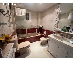 GRAN PISO JUNTO AL PARQUE DE SAN FRANCISCO CON TRASTERO INCLUIDO