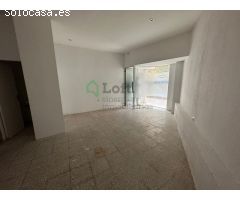 LOCAL COMERCIAL EN EL CENTRO DE BADAJOZ, JUNTO AL CORTE INGLÉS