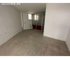 LOCAL COMERCIAL EN EL CENTRO DE BADAJOZ, JUNTO AL CORTE INGLÉS