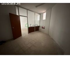 LOCAL COMERCIAL EN EL CENTRO DE BADAJOZ, JUNTO AL CORTE INGLÉS