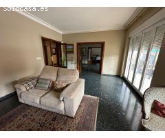 ESPECTACULAR PISO DE 300 M² GARAJE Y PATIO EN PLAZA DE LOS ALFÉRECES