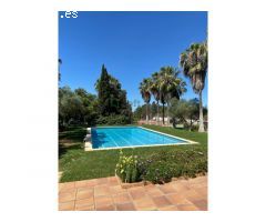 PARCELA DE 16.000 M² CON DOS VIVIENDAS Y PISCINA EN MALOSCAMINOS