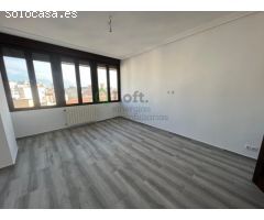 PISO RECIÉN REFORMADO CON GARAJE Y TRASTERO EN EL CENTRO DE BADAJOZ (EDIFICIO