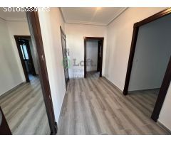 PISO RECIÉN REFORMADO CON GARAJE Y TRASTERO EN EL CENTRO DE BADAJOZ (EDIFICIO