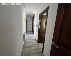 PISO RECIÉN REFORMADO CON GARAJE Y TRASTERO EN EL CENTRO DE BADAJOZ (EDIFICIO
