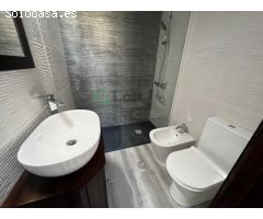 PISO RECIÉN REFORMADO CON GARAJE Y TRASTERO EN EL CENTRO DE BADAJOZ (EDIFICIO