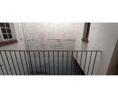 ¡EXCELENTE INVERSIÓN! EDIFICIO DE TRES PLANTAS CON GRAN TERRAZA EN EL CENTRO