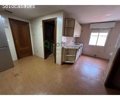 ESTUPENDO PISO EN EL CENTRO DE BADAJOZ