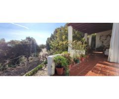 CHALET CON PISCINA PRIVADA EN LOS MONTITOS