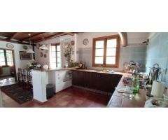 CHALET CON PISCINA PRIVADA EN LOS MONTITOS