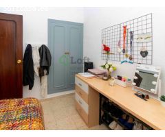 PISO DE 5 DORMITORIOS EN CENTRO