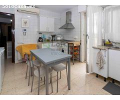 PISO DE 5 DORMITORIOS EN CENTRO