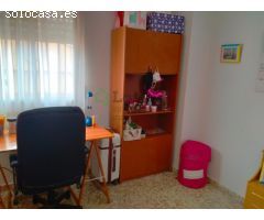 PISO AMUEBLADO DE 4 DORMITORIOS EN VALDEPASILLAS