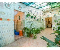 PISO EN PLANTA BAJA CON GRAN PATIO