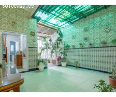 PISO EN PLANTA BAJA CON GRAN PATIO