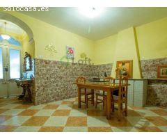 PISO EN PLANTA BAJA CON GRAN PATIO
