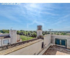 Adosado en Llubí: Nueva Construcción con Piscina Comunitaria y Vistas al Campo