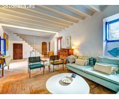 Hermosa Casa Reformada con Patio y Piscina en las Afueras de Campanet