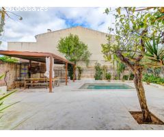 Hermosa Casa Reformada con Patio y Piscina en las Afueras de Campanet