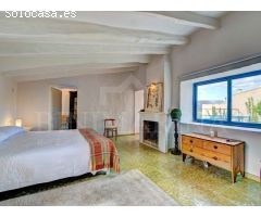 Hermosa Casa Reformada con Patio y Piscina en las Afueras de Campanet
