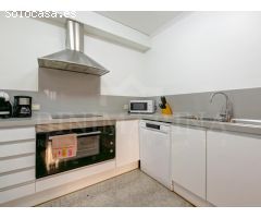 Espaciosa y moderna, con jardín y piscina privada en Aucanada