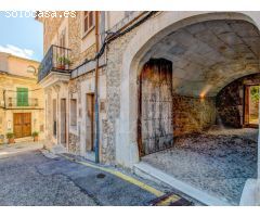 Encantadora casa mallorquina restaurada con jardín privado en Selva