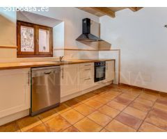 Encantadora casa mallorquina restaurada con jardín privado en Selva